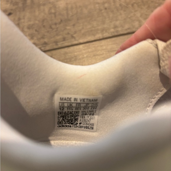 Adidas 4D Men's White and Black Athletic Shoes - Picture 6 of 6